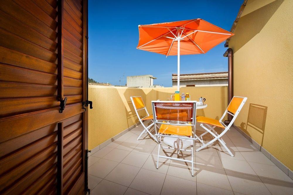 Residence Mareluna Castellammare del Golfo Exterior photo